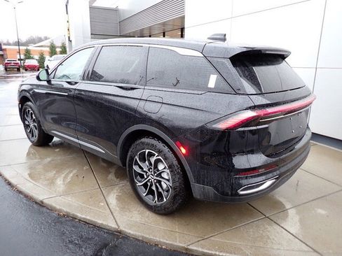 New 2026 Lincoln Nautilus Premier image 25