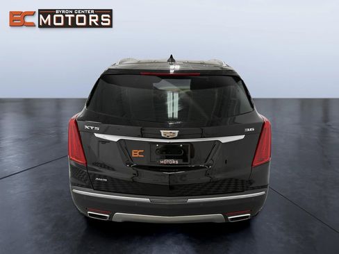 Used 2018 Cadillac XT5 Platinum w/ Driver Assist Package AWD/4WD image 5