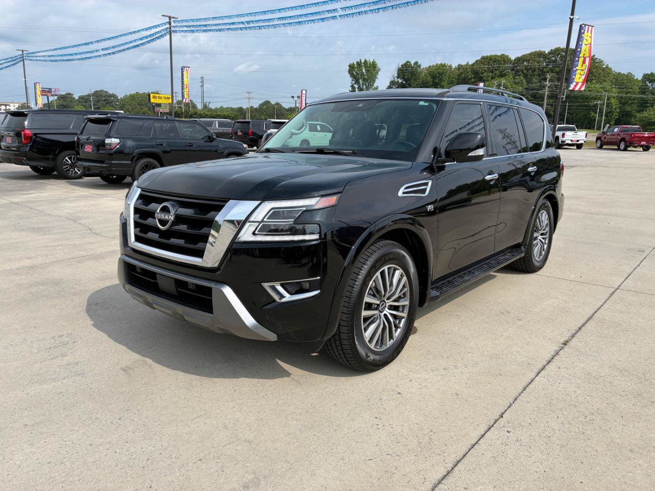 Used 2021 Nissan Armada SV w/ SV Appearance Package RWD image 2