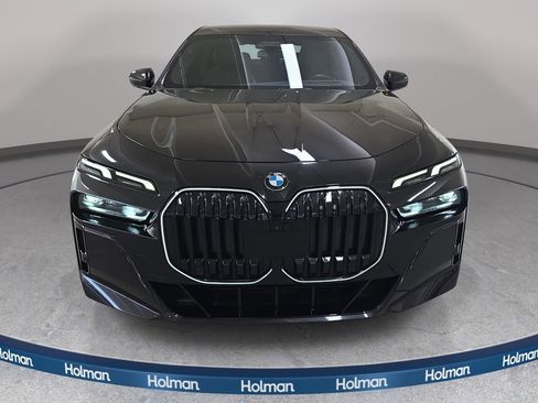 Certified 2024 BMW 760i xDrive w/ Luxury Rear Seating Package AWD/4WD image 3