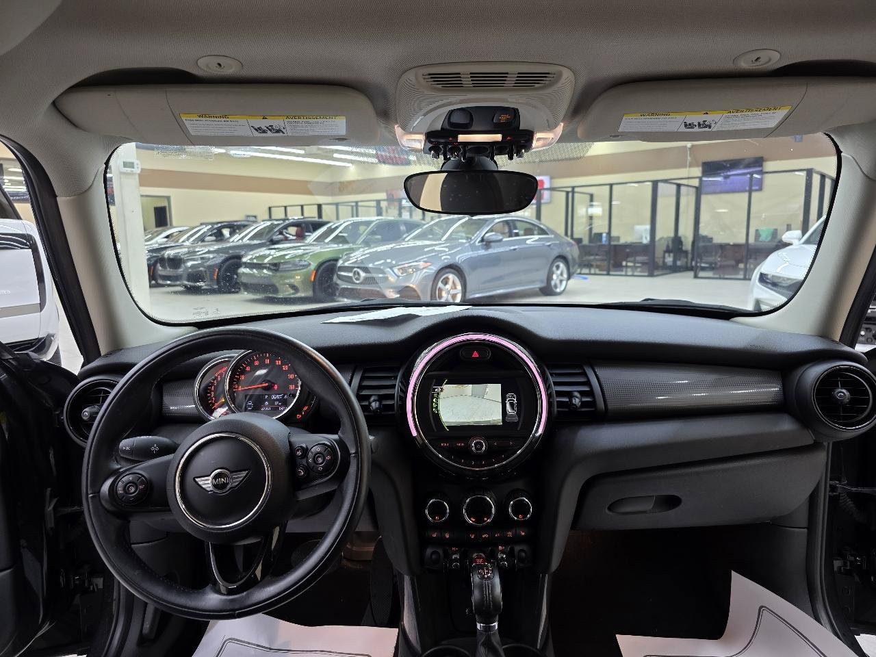 Used 2018 MINI Cooper 4-Door Hardtop w/ Signature Line Package FWD image 25