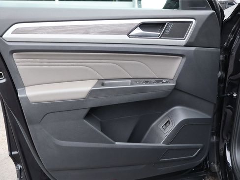 Certified 2023 Volkswagen Atlas Cross Sport SE w/ Black Wheel Package image 13