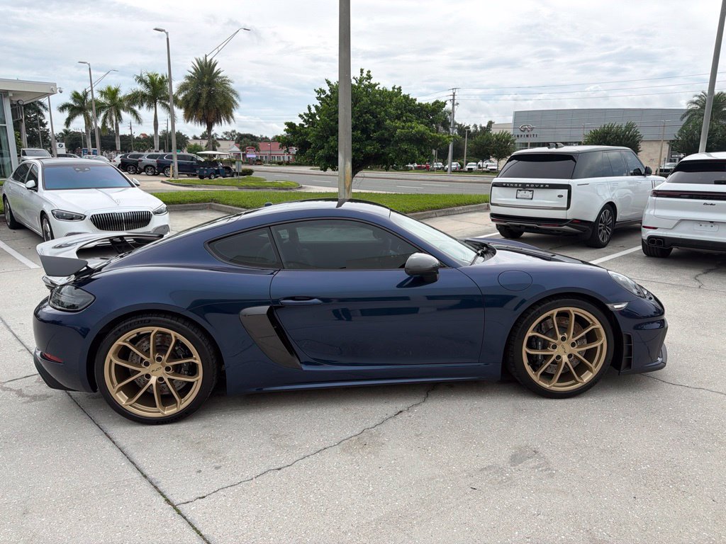 Used 2023 Porsche 718 Cayman GT4 RWD image 7