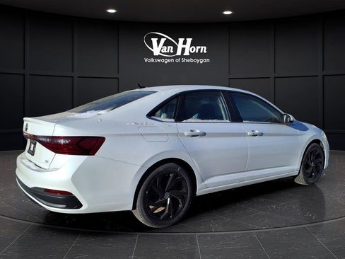 New 2026 Volkswagen Jetta SE image 3