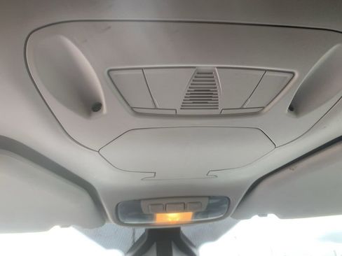 Used 2022 Ford Transit Connect XLT image 18