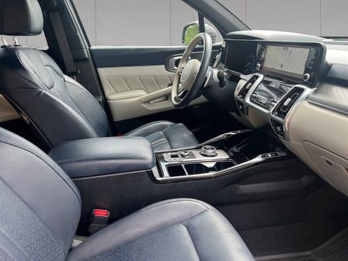 Used 2023 Kia Sorento SX Prestige AWD/4WD image 17