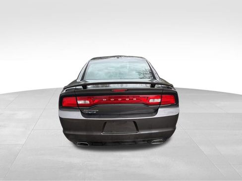 Used 2014 Dodge Charger SXT Plus RWD image 4