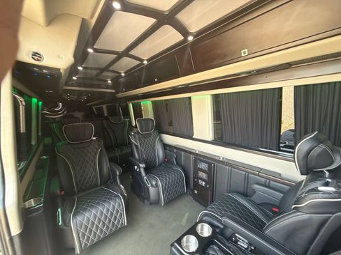 Used 2021 Mercedes-Benz Sprinter 3500 image 23