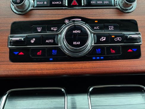 Used 2024 Lincoln Aviator Reserve w/ Equipment Group 201A AWD/4WD image 18