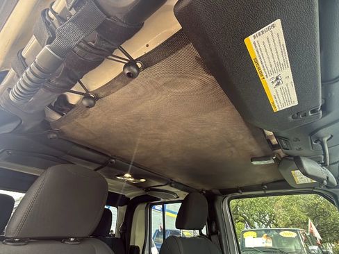 Used 2021 Jeep Gladiator Sport AWD/4WD image 24
