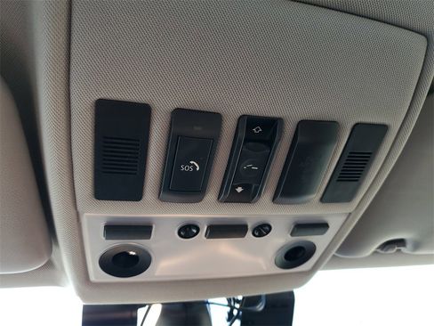 Used 2010 BMW 535i xDrive Wagon image 31