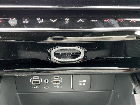 New 2026 Jeep Grand Cherokee L Limited w/ Limited Altitude Package AWD/4WD image 19