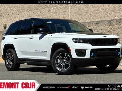 New 2023 Jeep Grand Cherokee Trailhawk w/ Advanced Protech Group II