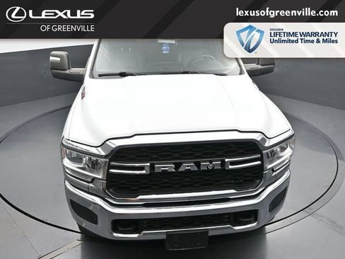 Used 2023 RAM 2500 Tradesman w/ Chrome Appearance Group AWD/4WD image 17