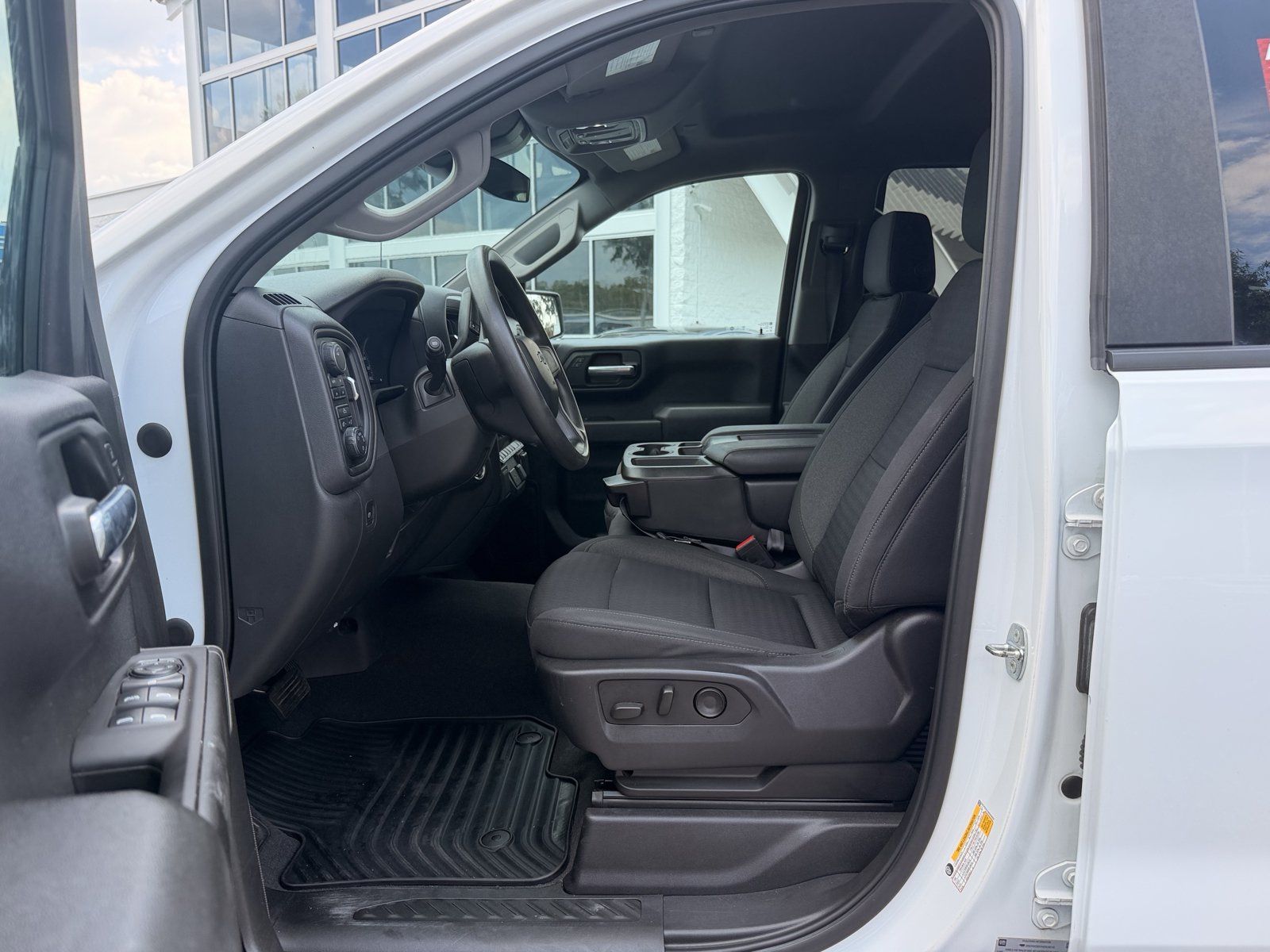 Used 2022 Chevrolet Silverado 1500 Custom Trail Boss w/ LPO, Dark Essentials Package AWD/4WD image 14
