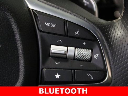 Used 2024 Genesis G70 2.5T image 13