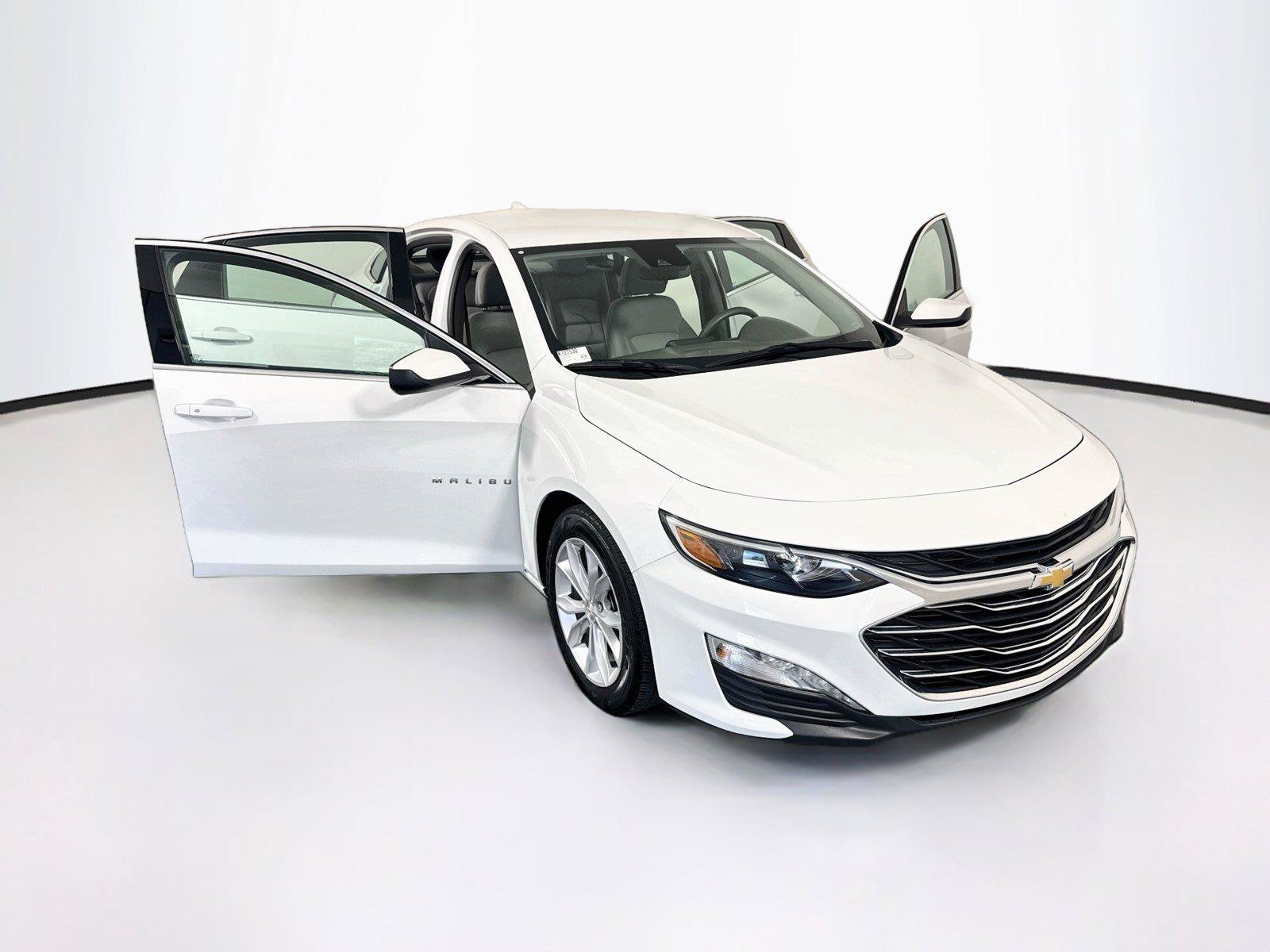 Used 2025 Chevrolet Malibu LT FWD image 37