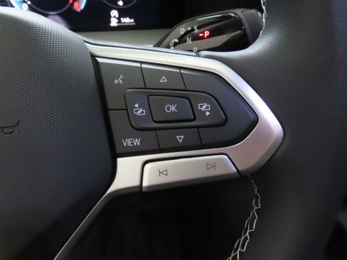 New 2026 Volkswagen Tiguan SE FWD image 13