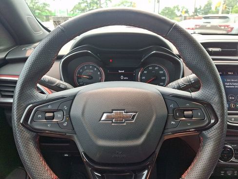 Certified 2022 Chevrolet TrailBlazer RS w/ Technology Package AWD/4WD image 20