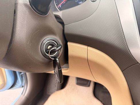 Used 2014 Hyundai Accent GLS FWD image 37