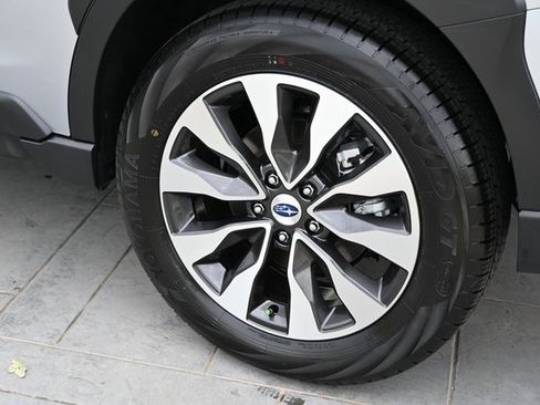 New 2025 Subaru Outback Limited image 12