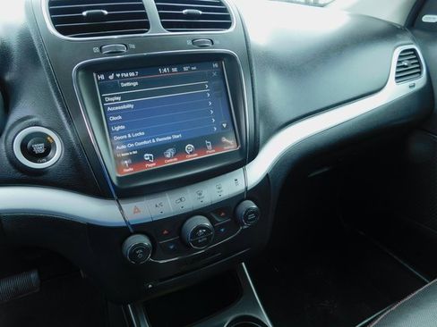 Used 2019 Dodge Journey GT image 32