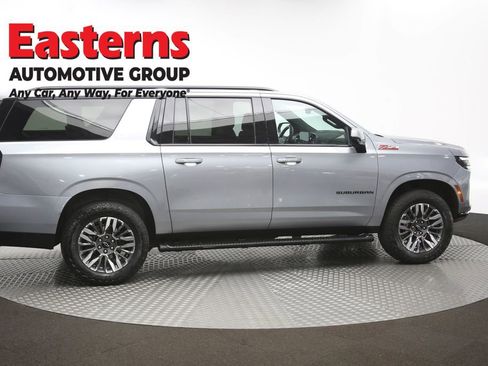 Used 2025 Chevrolet Suburban Z71 image 46