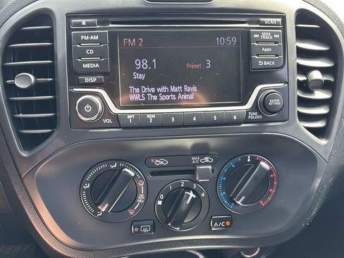 Used 2016 Nissan Juke S FWD image 27
