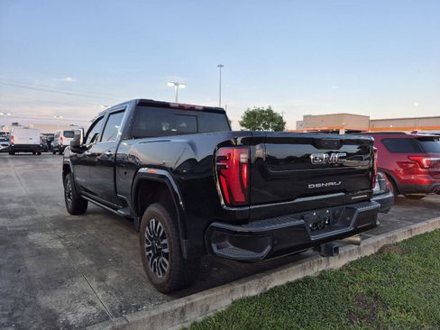 Used 2025 GMC Sierra 2500 Denali Ultimate w/ Max Trailering Package AWD/4WD image 4