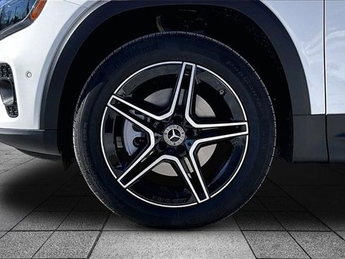 New 2026 Mercedes-Benz GLB 250 4MATIC image 15