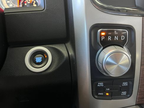 Used 2018 RAM 1500 Laramie w/ Convenience Group AWD/4WD image 26
