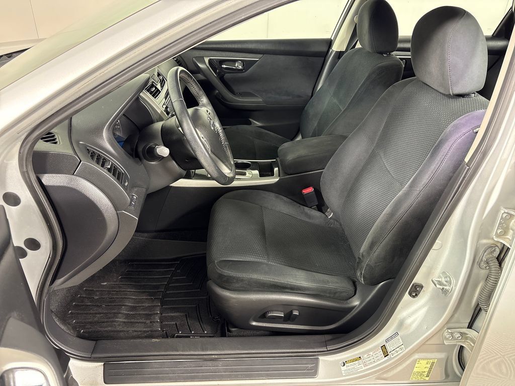 Used 2014 Nissan Altima 2.5 SV w/ Convenience Package FWD image 30