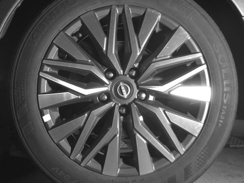 Used 2025 Nissan Altima 2.5 SV image 14