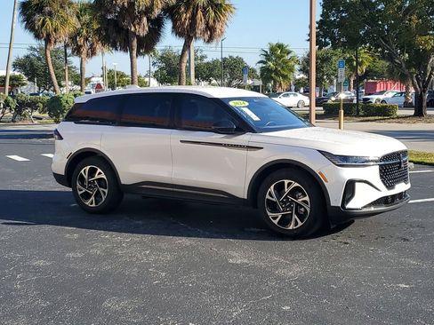 Used 2024 Lincoln Nautilus Premier w/ Jet Appearance Package image 2