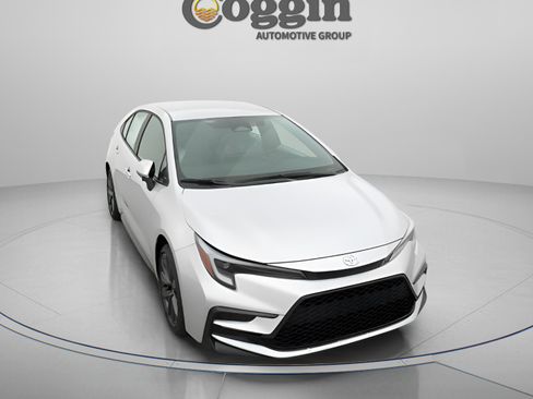 Used 2025 Toyota Corolla SE FWD image 27
