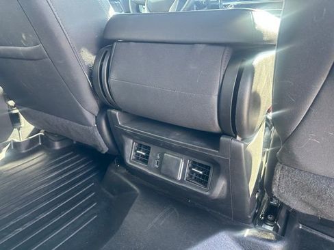 Used 2023 GMC Sierra 1500 Elevation image 21