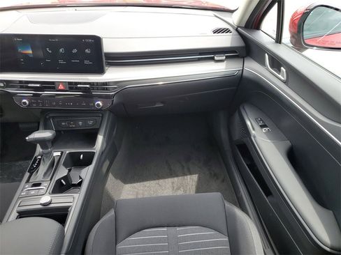 New 2025 Kia K5 LXS image 25
