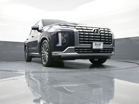 Used 2024 Hyundai Palisade Calligraphy image 30