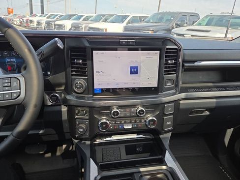 Used 2025 Ford F450 Lariat w/ Lariat Ultimate Package image 17