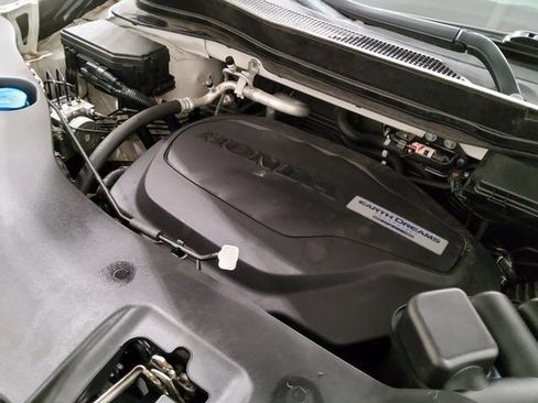 Certified 2017 Honda Pilot Touring image 33