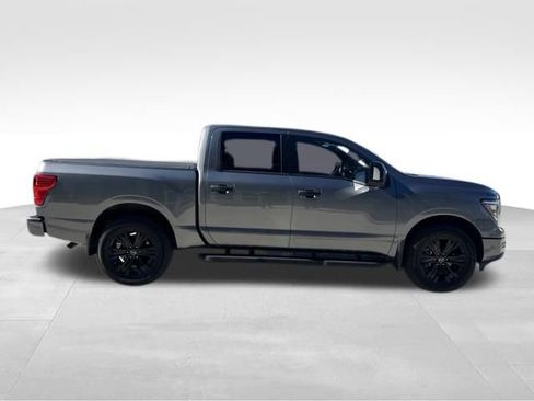 Used 2024 Nissan Titan SV w/ SV Convenience Package AWD/4WD image 5