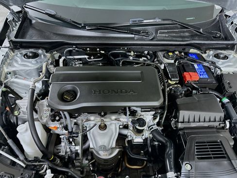 Used 2025 Honda Civic Sport image 31