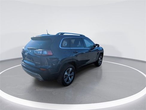 Used 2021 Jeep Cherokee Limited image 8
