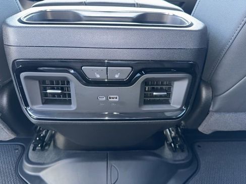 Used 2025 GMC Sierra 1500 AT4 w/ Technology Package image 19