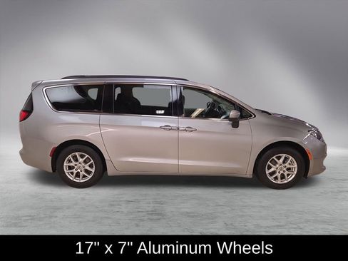 Used 2021 Chrysler Voyager Lxi image 9