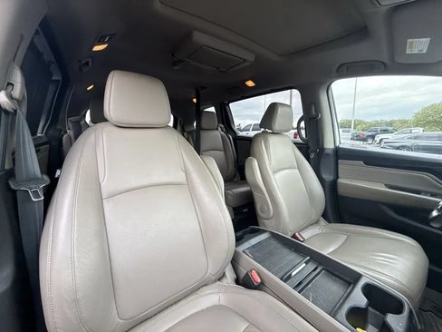 Used 2022 Honda Odyssey Touring image 13