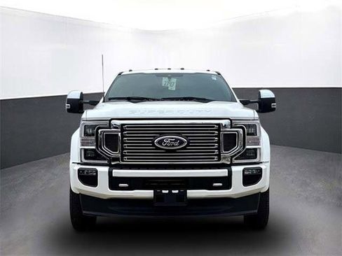 Used 2022 Ford F450 Platinum w/ FX4 Off-Road Package image 2