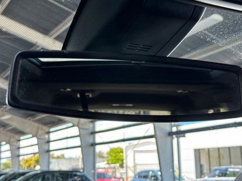 Used 2022 GMC Yukon XL Denali AWD/4WD image 25