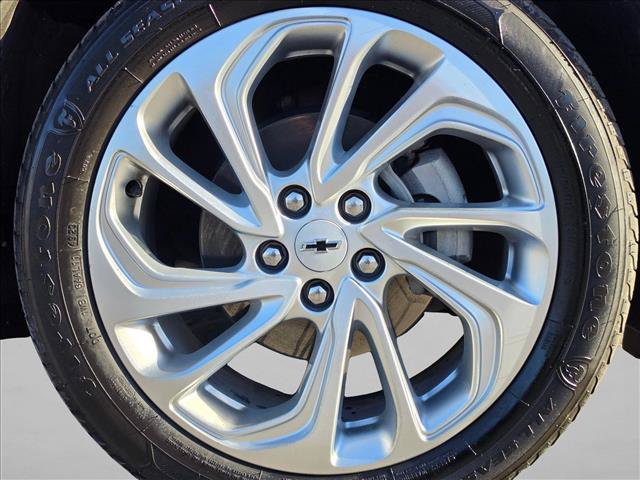 Used 2022 Chevrolet Bolt EUV LT w/ Comfort Package FWD image 10