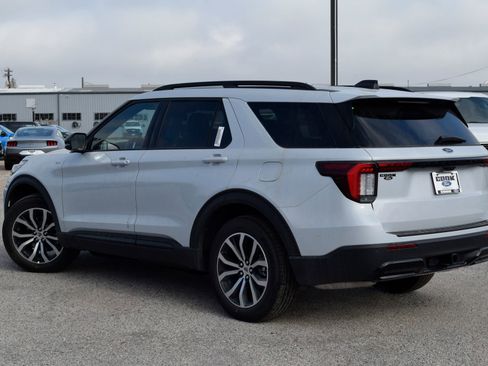 New 2026 Ford Explorer ST-Line w/ Premium Package image 4